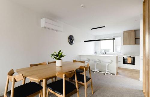Wellington Apartment | Luxe 3BR, 2Bath Townhouse w Private Garage in CBD