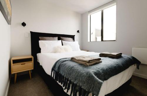 Wellington Apartment | Luxe 3BR, 2Bath Townhouse w Private Garage in CBD
