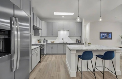 Hayes Apartment | Luxe 3BR King Suite Mins to Downtown Durham!