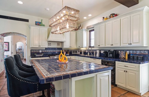 Bermuda Dunes Villa | Luxe 7BDR Oasis w/Pool, Putting Green, Game Room | Villa Del Gallo by AvantStay