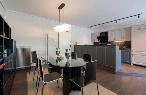 Glyfada Apartment | Luxe Bliss – 2BR, Glyfada