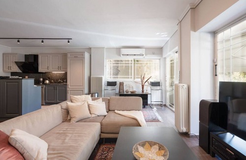 Glyfada Apartment | Luxe Bliss – 2BR, Glyfada