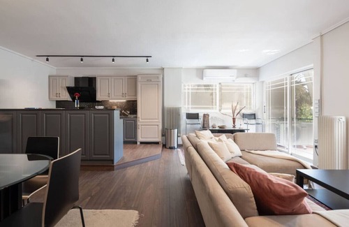 Glyfada Apartment | Luxe Bliss – 2BR, Glyfada