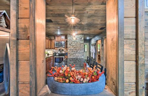 Broken Bow House | Luxe Broken Bow Cabin with Tesla Charging Station