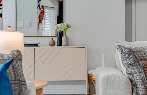 Lauderdale Lakes House | Luxe by Jenn - 3BR Retreat with Heated Pool