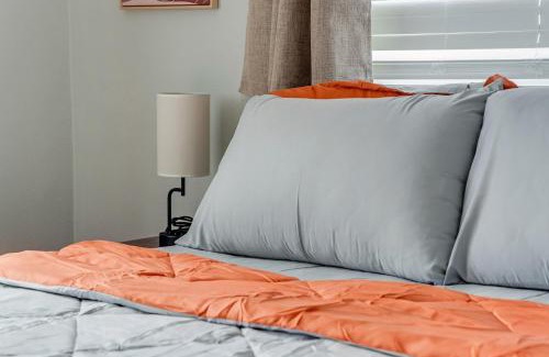 Lauderdale Lakes House | Luxe by Jenn - 3BR Retreat with Heated Pool