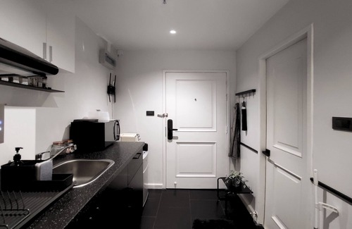 Ratchadaphisek Apartment | Luxe Design Studio Wellness & Tropical Retreat