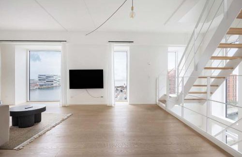 Copenhagen Apartment | Luxe Doublex w water view & private terasse