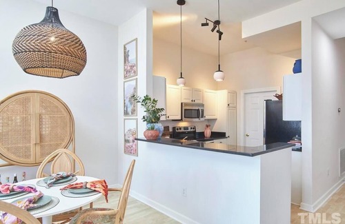 Downtown Condo | Luxe Downtown Penthouse! In the Heart of City w/Parking!