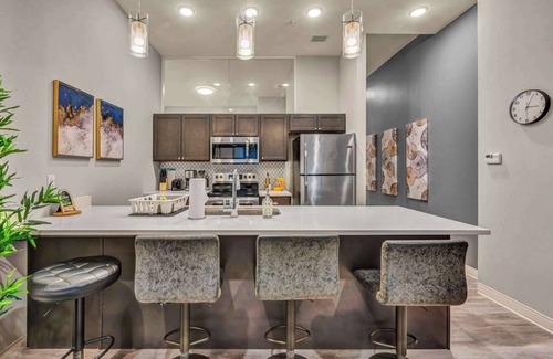 Gateway District Apartment | Luxe Flat w/Heated Pool & Sauna Gym Heart of DT