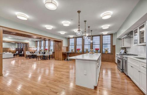 Gateway District Apartment | Luxe Flat with Heated Pool Sauna Rooftop Deck Gym