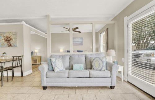Lynn Haven House | Luxe Guest Suite Near The Emerald Coast of PCB