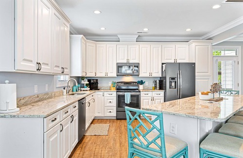 Ash House | Luxe Home w/Free Htd Pool, 50 Steps to Beach, Elevator, Putting Green, Tiki Bar