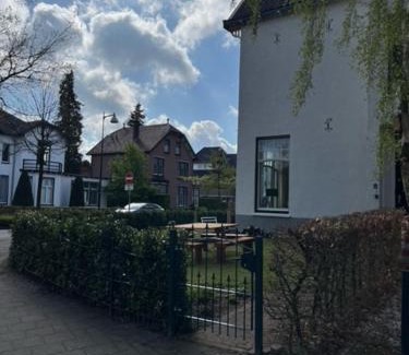 Apeldoorn Bed & Breakfast | Luxe kamer in stadsvilla, gratis parkeren!