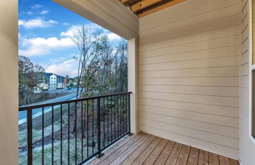Hayes Apartment | Luxe King 3BR Suite Mins to Downtown Durham