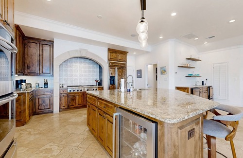 Horseshoe Bay West House | Luxe lakefront retreat with private pool, spa, lakeside terrace, gourmet kitchen