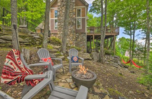 Waynesville House | Luxe Lodge Near Smoky Mountains Views and Hot Tub!