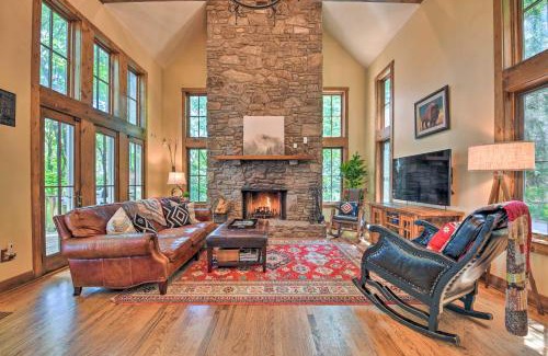 Waynesville House | Luxe Lodge Near Smoky Mountains Views and Hot Tub!