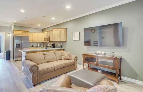 Midway Condo | Luxe Midway Condo w/Golf Course & Mountain Views!