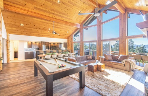 Big Bear Lake Villa | Luxe Mountain Resort Escape - Exclusive 360° Lake Views