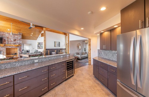 Big Bear Lake Villa | Luxe Mountain Resort Escape - Exclusive 360° Lake Views