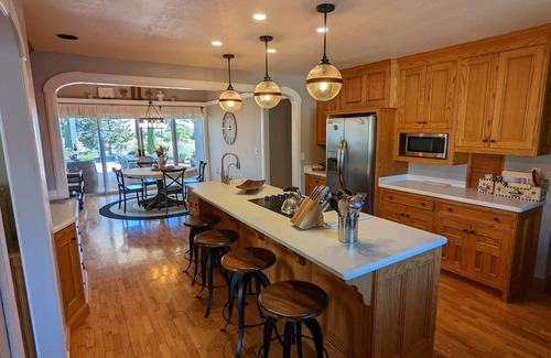 Paso Robles House | Luxe Private Hilltop Estate w/Spectacular Vineyard & Downtown Views!