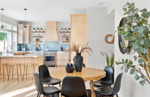 Bodega Bay House | Luxe Surf Shack | Rooftop Hot Tub, Games + Near Beach