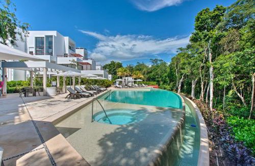 Akumal Apartment | Luxe Tao Riviera Resort Condo with Beach and Golfing!