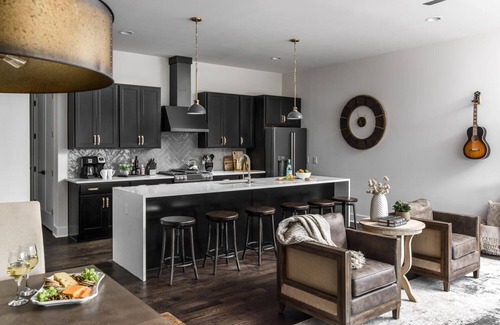 Edgehill Cottage | Luxe-tennessee Row-heart of Gulch-mins to Broadway