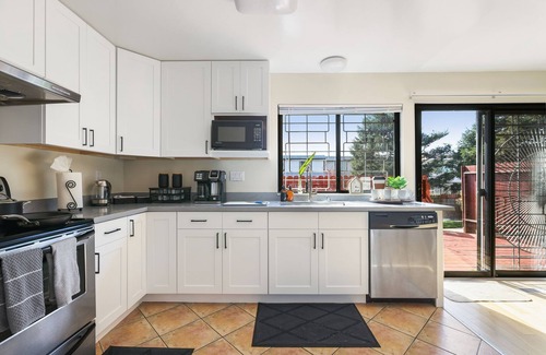 South San Francisco House | LuxoStays | Westborough Beauty | 4BR Home in SSF