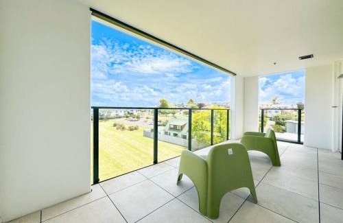 Greenlane - Ellerslie Apartment | Luxurious 2-Bs with Scenic Park View in East AKL