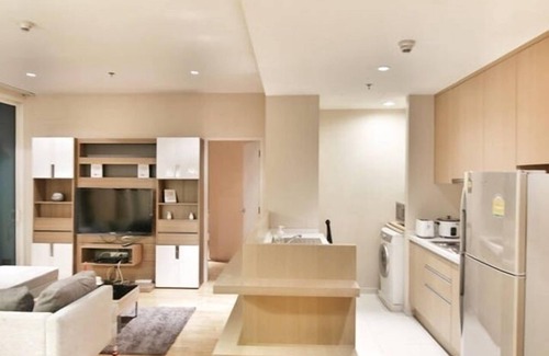 Pathumwan Apartment | Luxurious 2BR-City center-Close BTS