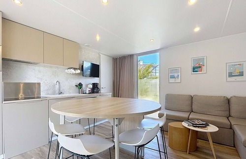 Jullouville-les-Pins House | Luxurious 3-Bedroom Mobile-Home with Heated Pool, 200m from Beach, Sleeps 6