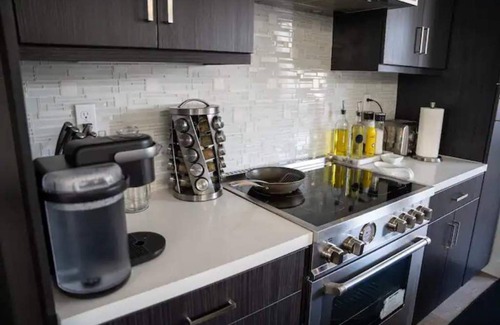 West Oakland House | Luxurious 3-bedroom townhouse in Oakland