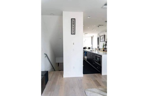 West Oakland House | Luxurious 3-bedroom townhouse in Oakland