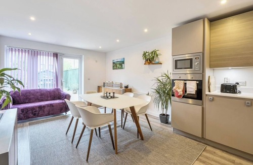 The Wrythe House | Luxurious 3BD Town house with garden