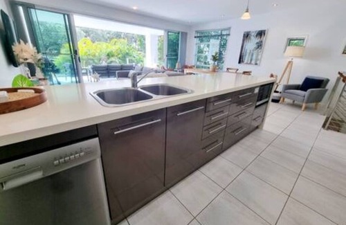 Urangan House | Luxurious 3BR Beachfront Retreat | Stylish Coastal Living Steps from the Sand