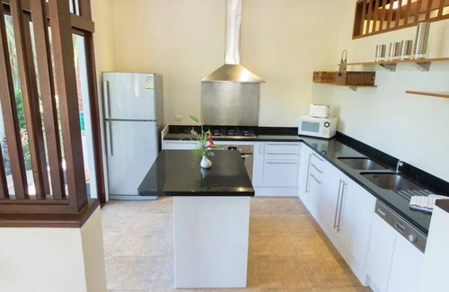 Hua Thanon Villa | Luxurious 4-bedroom villa steps from Hua Thanon Beach with coastal views