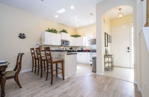 Tuscan Hills Villa | Luxurious 4BR w/Private Pool in Tuscan Hills 313