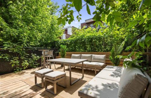 Sainte-Marie Apartment | Luxurious 4BR with Sunny Deck Balcony