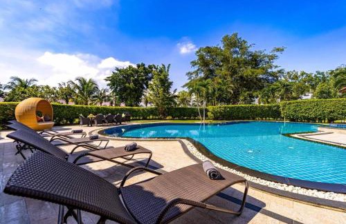 Cha-am Villa | Luxurious 6 Bedroom Mansion Close To Beach CAS