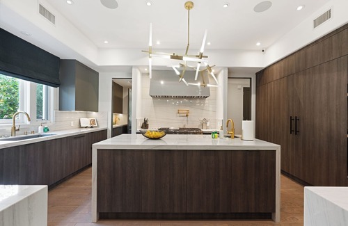 The Flats Villa | Luxurious 6 Bedroom villa in phenomenal Beverly Hills Flats.