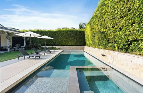 The Flats Villa | Luxurious 6 Bedroom villa in phenomenal Beverly Hills Flats.