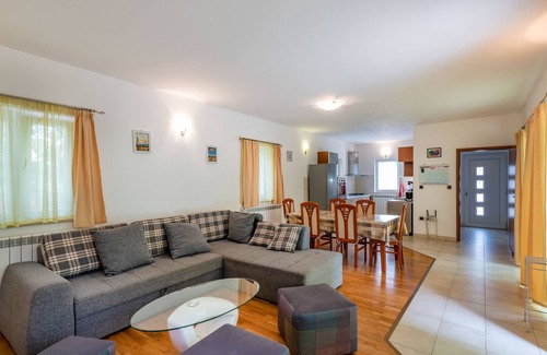 Kapelica Villa | Luxurious and romantic, family-friendly, private pool and garden