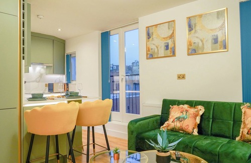 Northcote Apartment | Luxurious Apartment Getaway in Central London