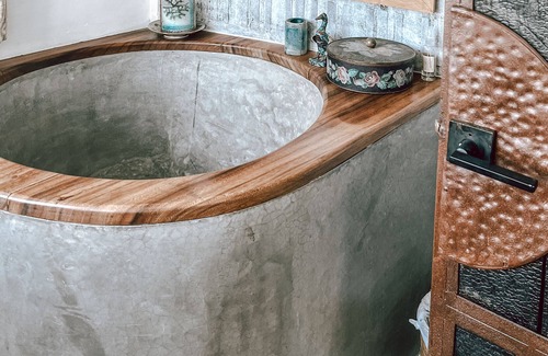 Antigua Guatemala House | Luxurious Artist Villa 15 min from Antigua, Volcano Views!