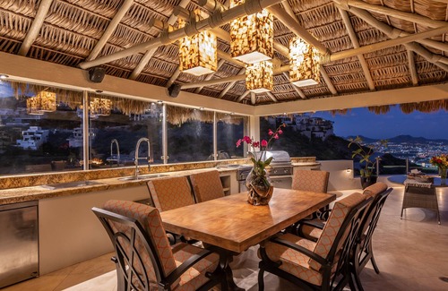 Pedregal House | Luxurious Casa Carmelo 5 Master Bedrooms-Large Sea of Cortez & Pacific Terraces