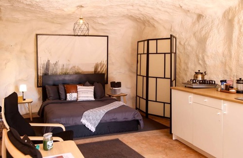Moab Cabin | Luxurious Cave for a Romantic Retreat near Arches National Park in Moab, Utah