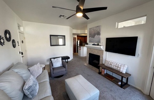 Spanish View Condo | Luxurious Condo 2BD/2BA w/Pool, Gym, and Sauna