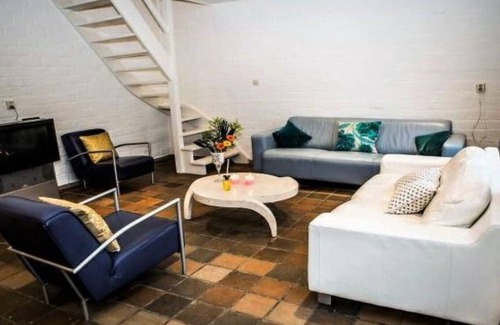 Landsrade House | Luxurious Eight Person Holiday Home With a Sauna
